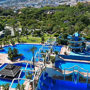  Apartment Benal Beach, Luxury Sea & Mountain View Beachside 1 Bedroom
